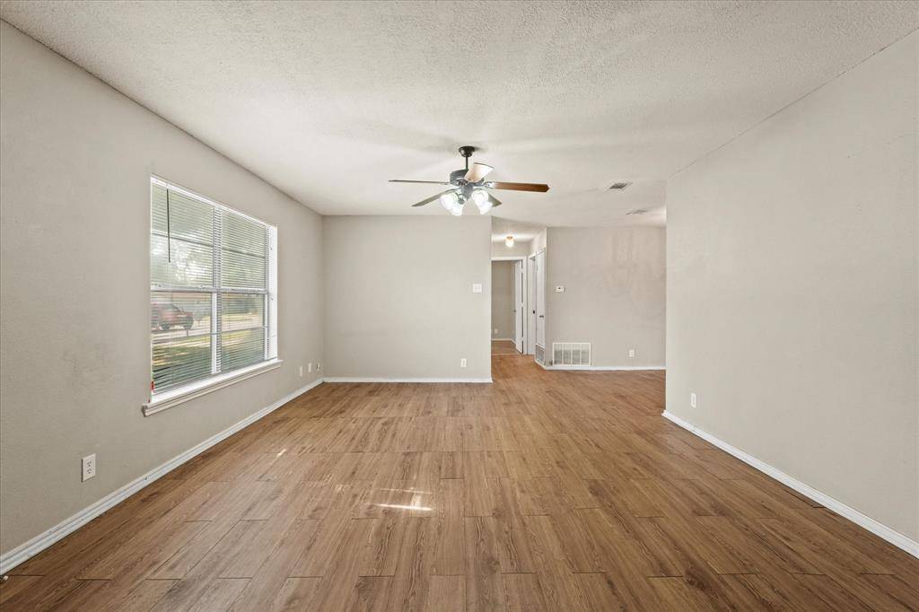 805 Mulkey Lane, Denton, TX 76209