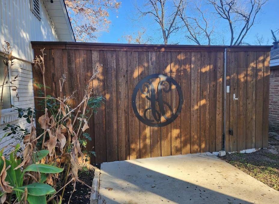 2129 Goerte Drive, Grand Prairie, TX 75051