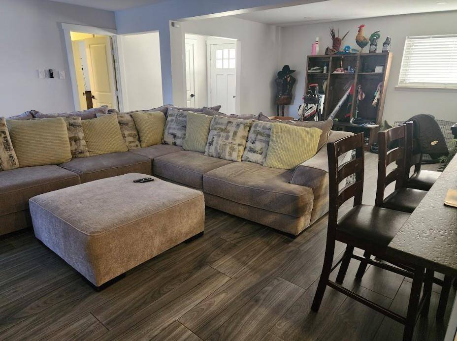 2129 Goerte Drive, Grand Prairie, TX 75051