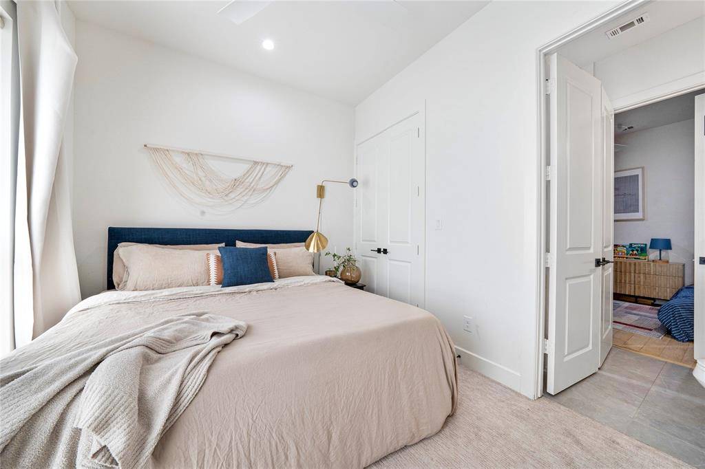 130 Garden Court W, Arlington, TX 76013