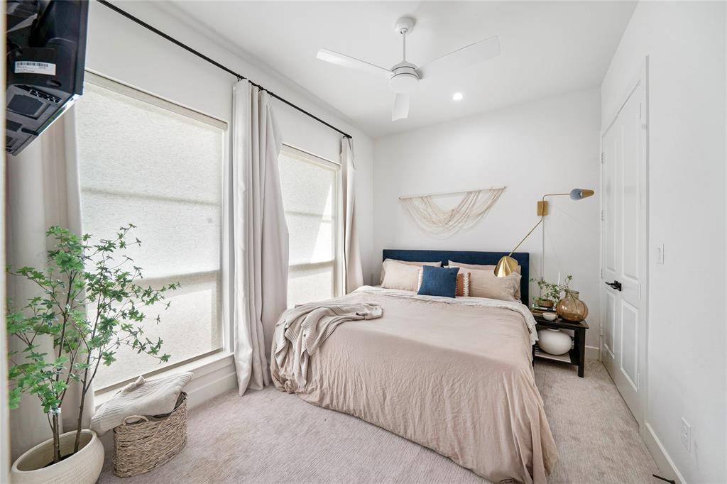 130 Garden Court W, Arlington, TX 76013