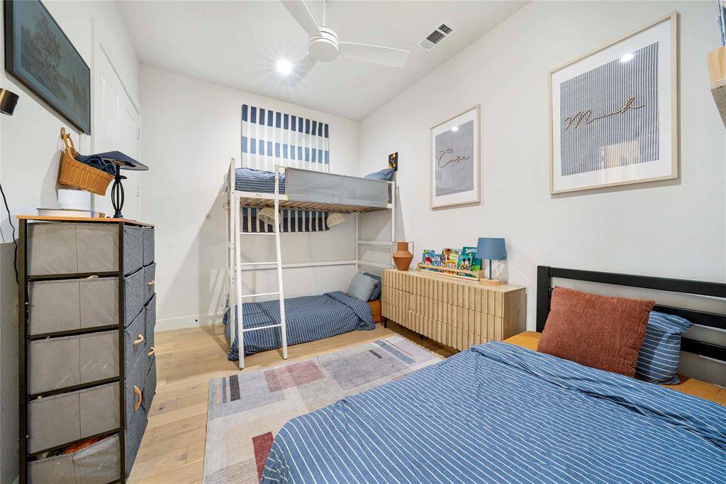 130 Garden Court W, Arlington, TX 76013