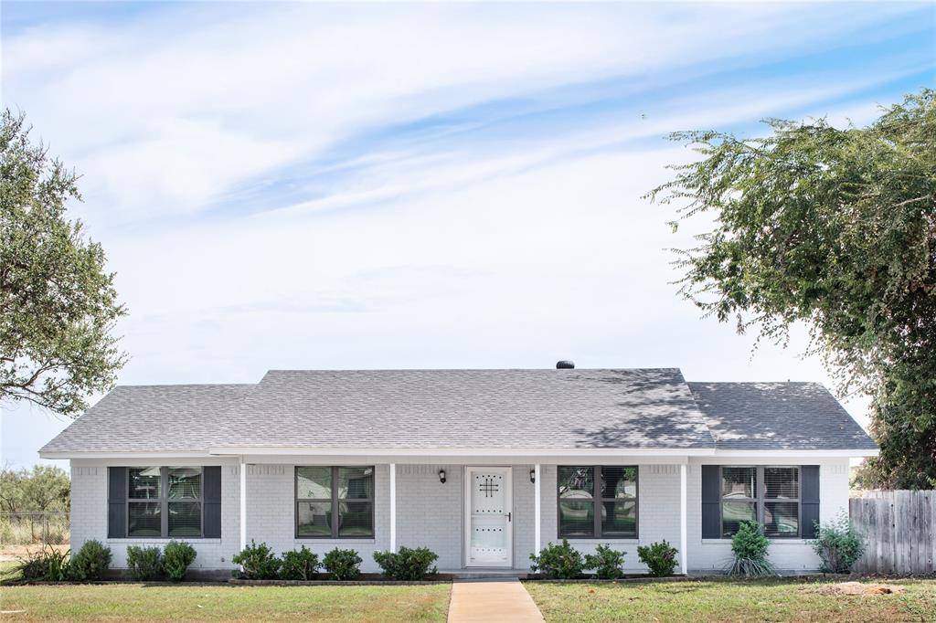 104 Voca, Brady, TX 76825