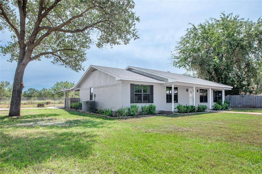 104 Voca, Brady, TX 76825