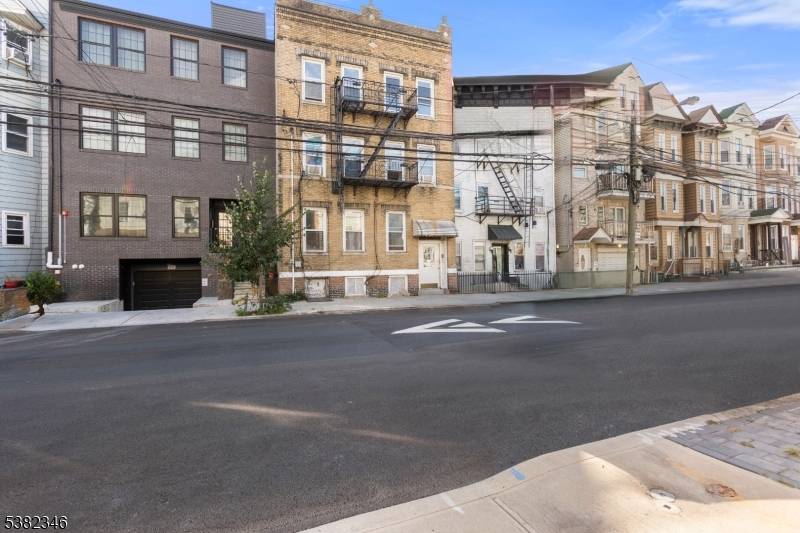 133 Hopkins Ave #5, Jersey City, NJ 07306