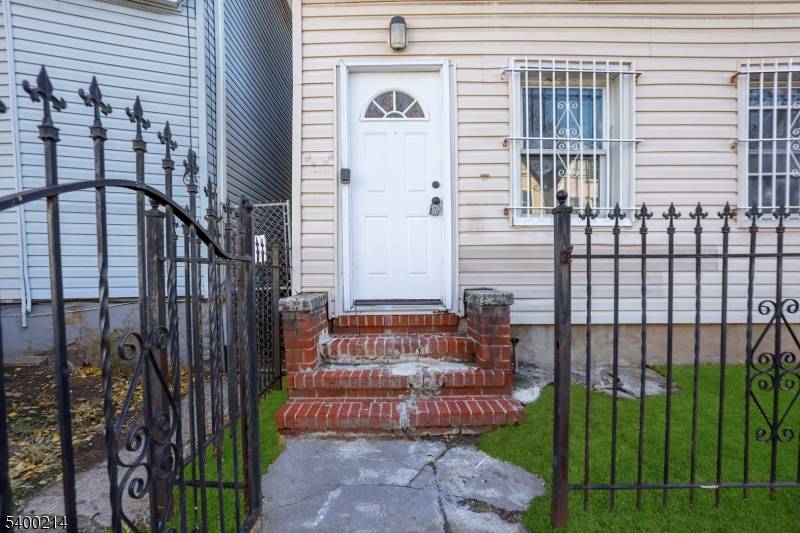 790 S 14Th St, Newark City, NJ 07108