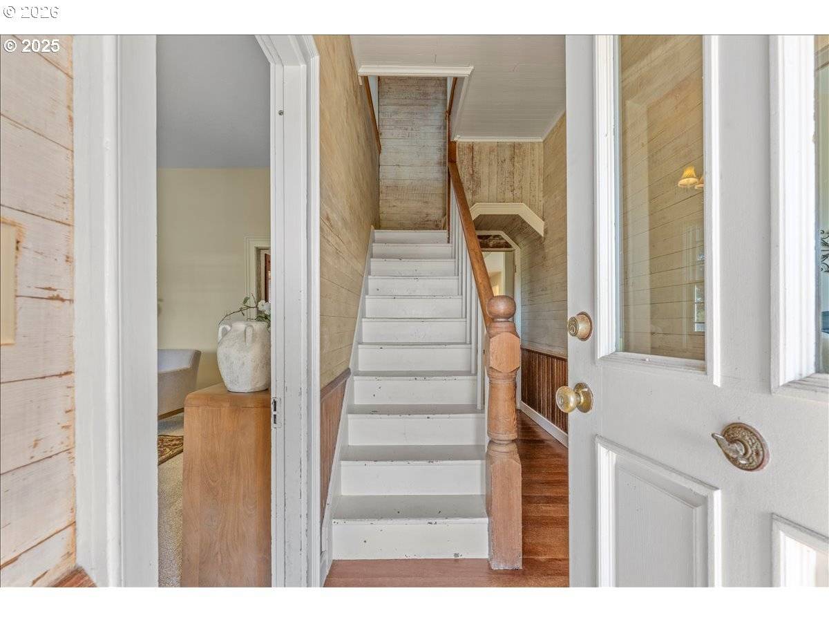 36175 S HIGHWAY 213, Molalla, OR 97038