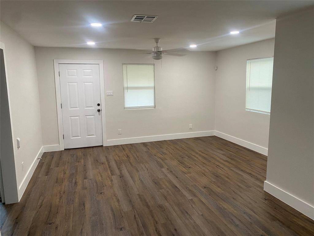 2307 Lea Crest Drive, Dallas, TX 75216