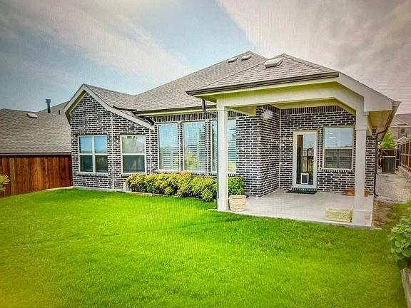 5541 Annie Creek Road, Fort Worth, TX 76126