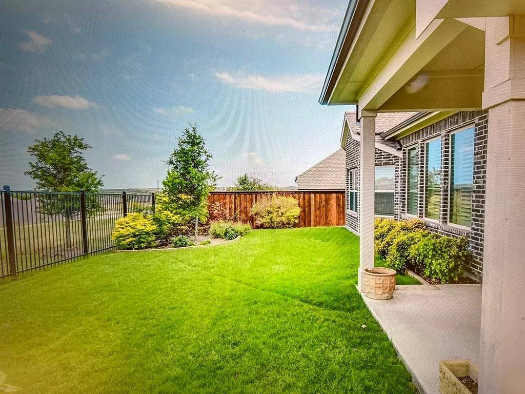 5541 Annie Creek Road, Fort Worth, TX 76126