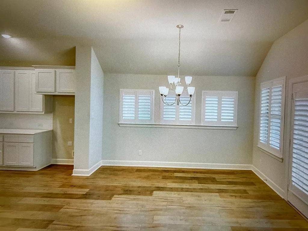 5541 Annie Creek Road, Fort Worth, TX 76126