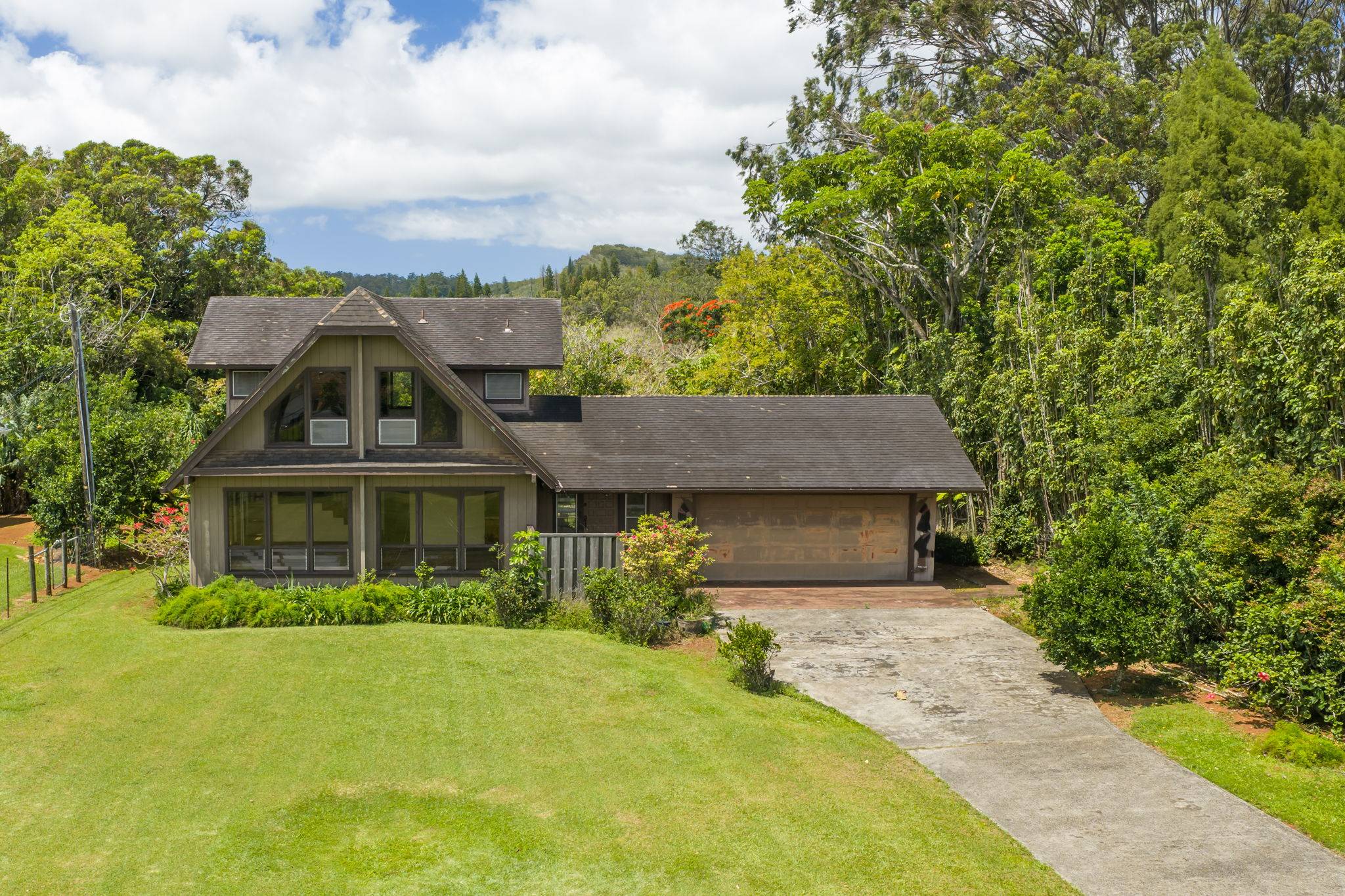 5201 PUUWAI RD, Kalaheo, HI 96741