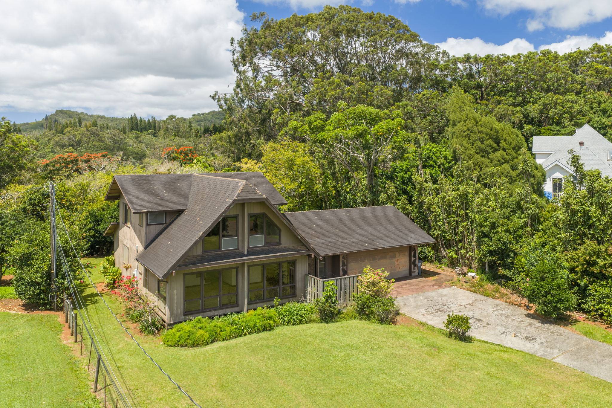 5201 PUUWAI RD, Kalaheo, HI 96741