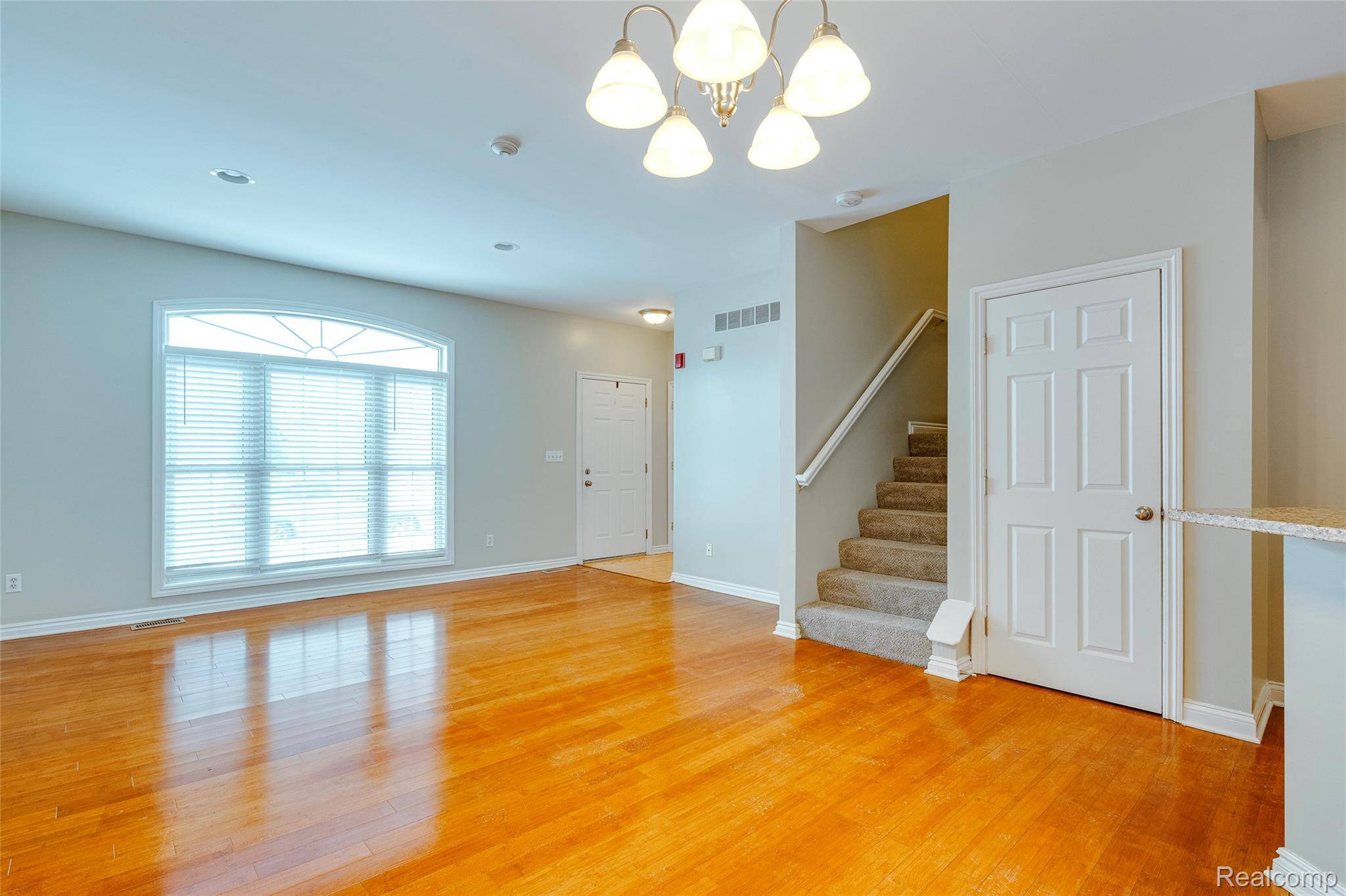 1584 Commodore CIR, Canton Charter Township, MI 48187