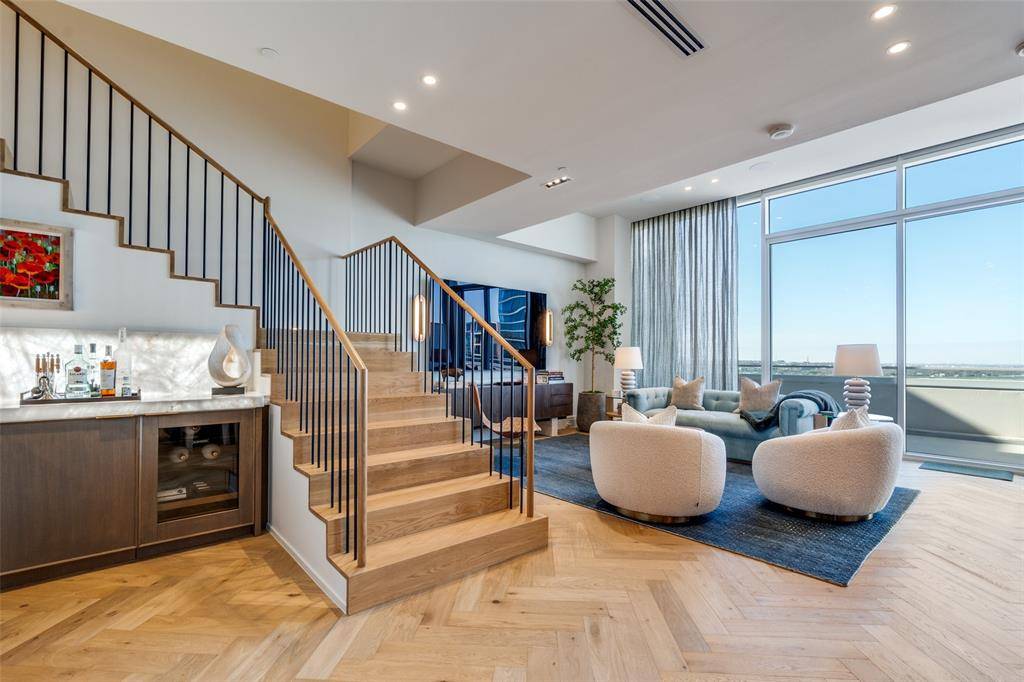 2408 Victory Park Lane #1442, Dallas, TX 75219