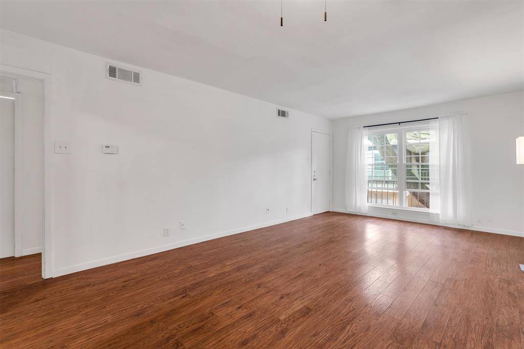 5305 Fleetwood Oaks Avenue #274, Dallas, TX 75235