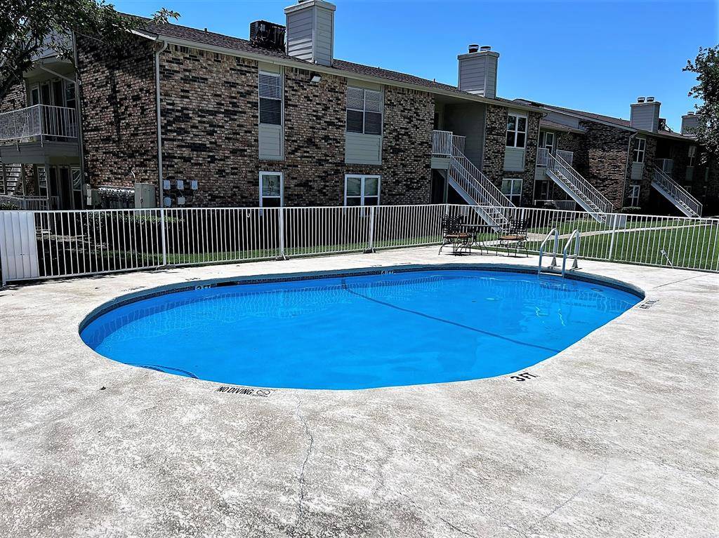 2200 E Trinity Mills Road #301, Carrollton, TX 75006