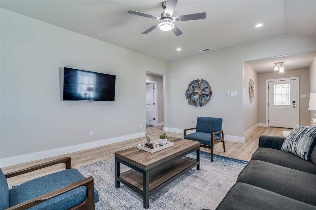 2845 Oakdale Street, Dallas, TX 75215