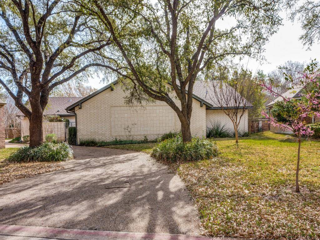 5963 River Bend Drive, Benbrook, TX 76132