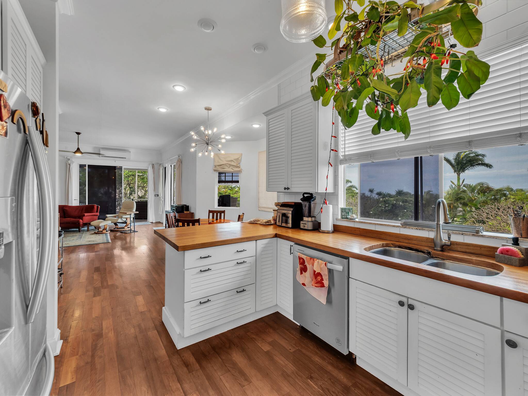 73-1208 HIOLANI ST, Kailua Kona, HI 96740