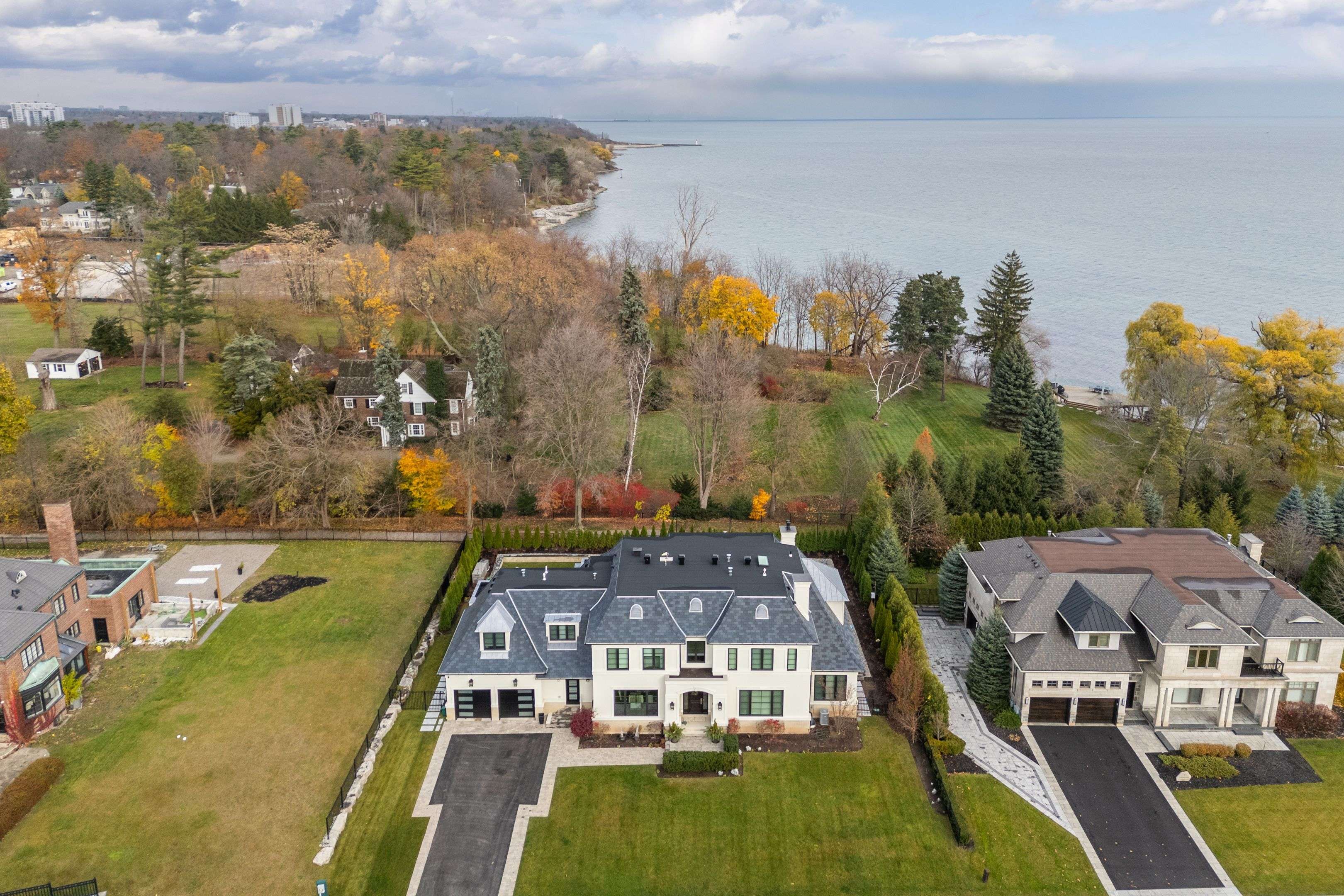 15 LAMBERT Common, Oakville, ON L6K 0H6