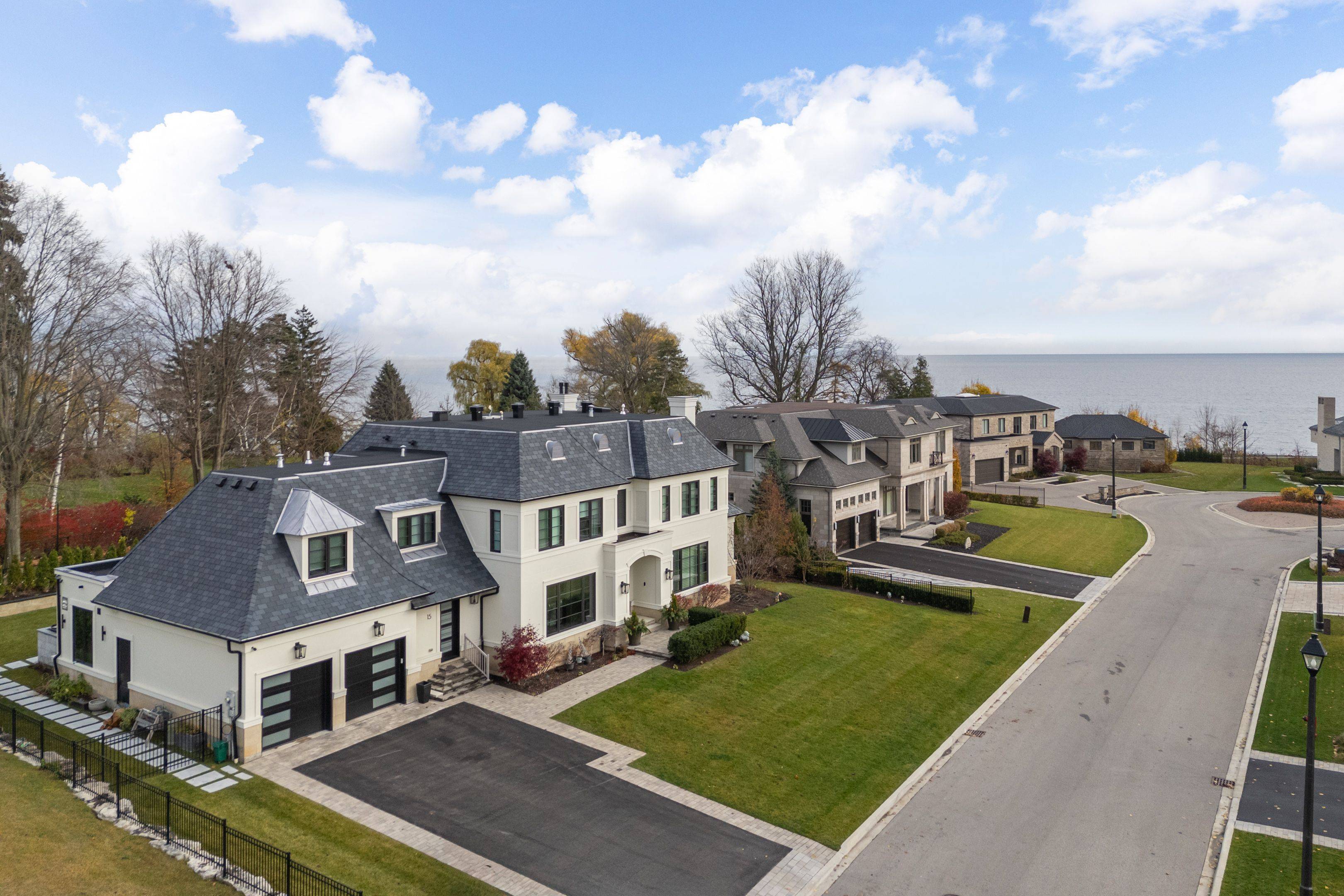 15 LAMBERT Common, Oakville, ON L6K 0H6