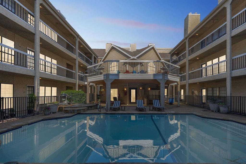 4800 W Lovers Lane #212, Dallas, TX 75209