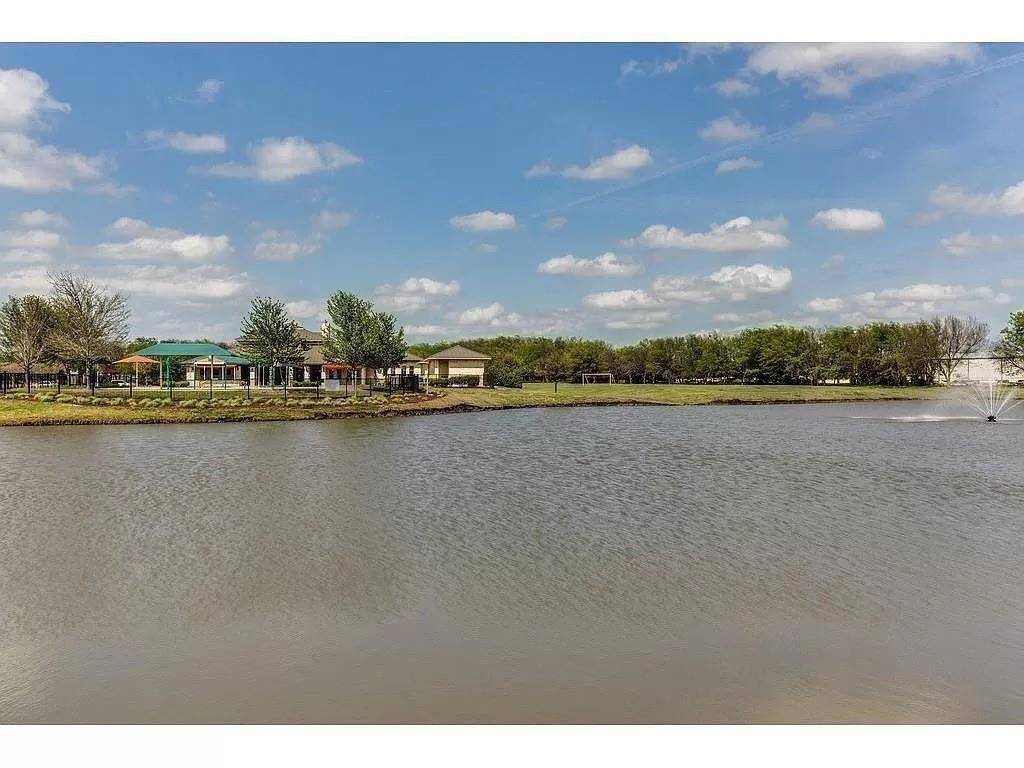 914 Mangrove Drive, Fate, TX 75087