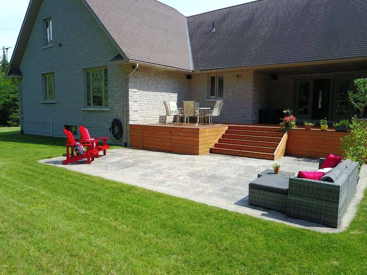 110 Monck SQ, Laurentian Hills, ON K0J 1P0