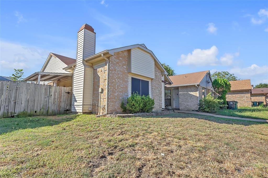 2440 Sunflower Drive, Arlington, TX 76014