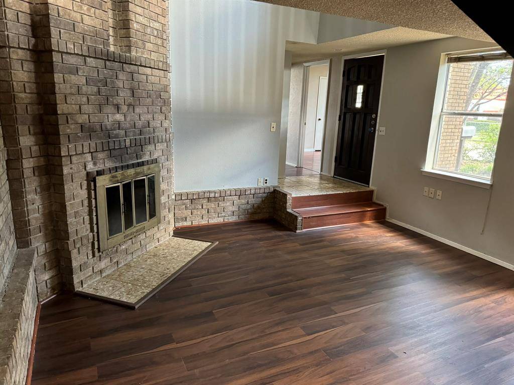 3400 Ambassador Row, Dalworthington Gardens, TX 76013