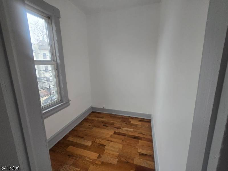 102 South St, Newark City, NJ 07114