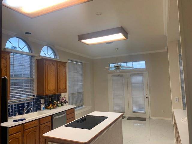 1027 Creek Bend, Carrollton, TX 75007