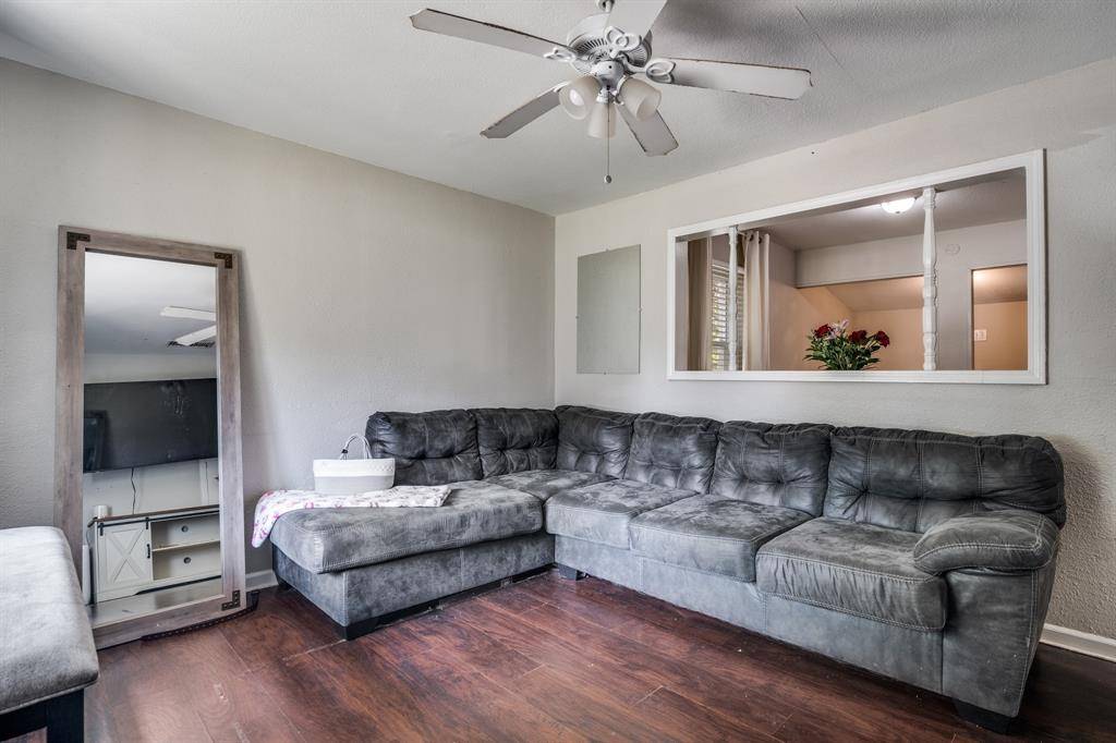 1309 Woodcrest Drive, Mesquite, TX 75149