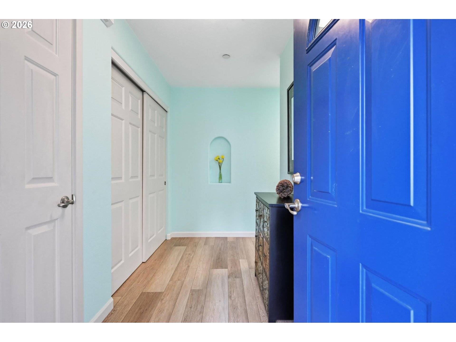 420 WALNUT WAY, Silverton, OR 97381