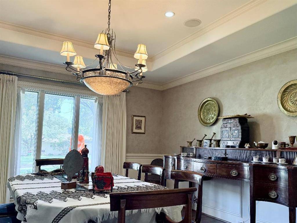 7141 Twin Tree Lane, Dallas, TX 75214