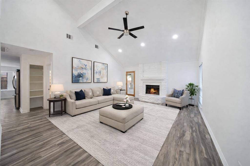 721 Keessee Drive, Cedar Hill, TX 75104