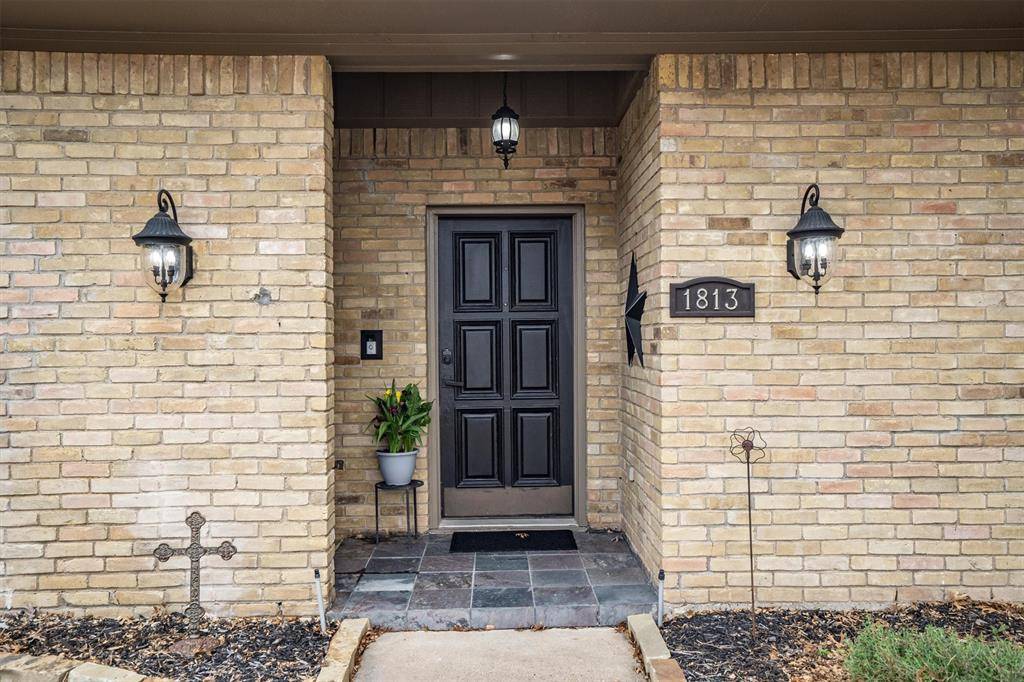 1813 Lake Side Lane, Plano, TX 75023