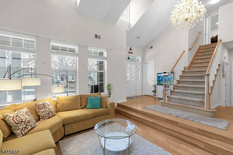 9 Hartley Ln, Bernards Twp., NJ 07920