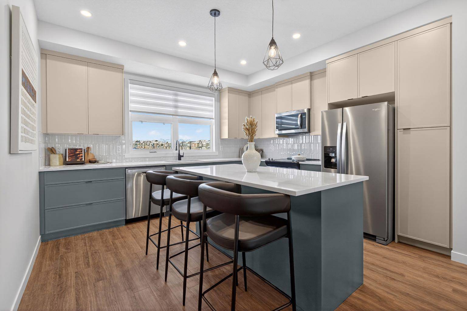 30 Creekside Villas #605, Calgary, AB T1T1Z1