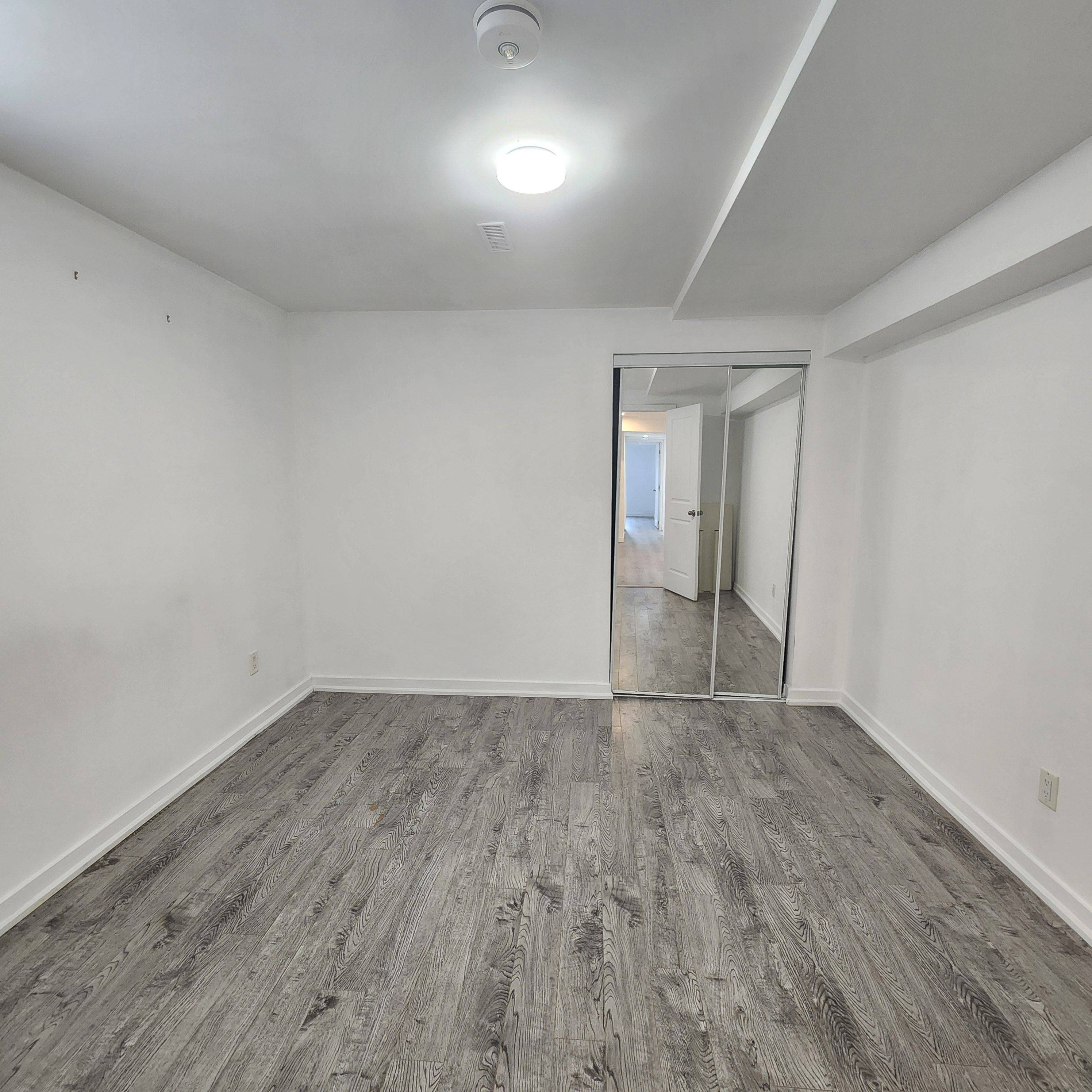 38 Ferguson DR #B, Barrie, ON L4N 7B4