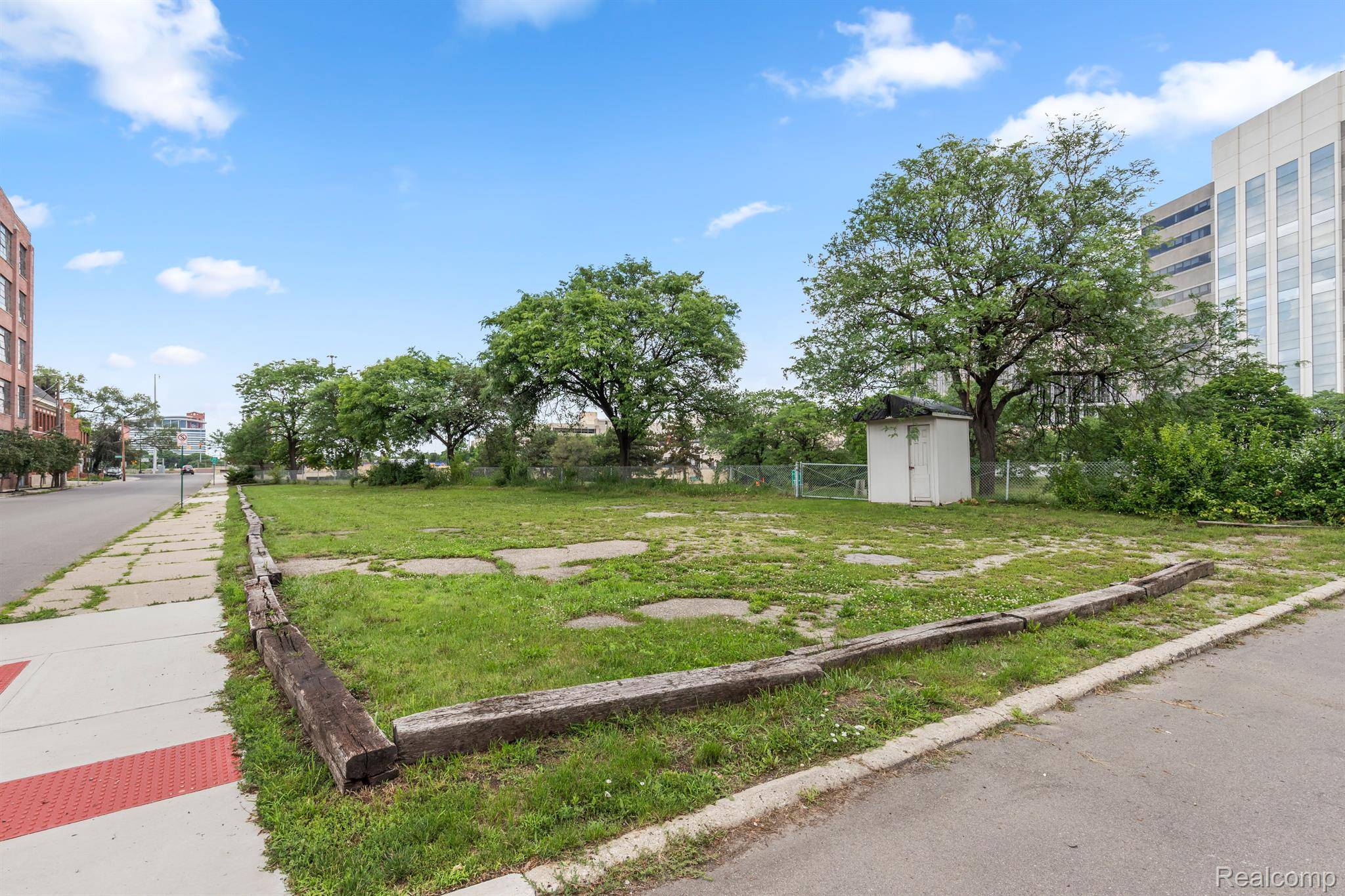 1450 6th ST, Detroit, MI 48226