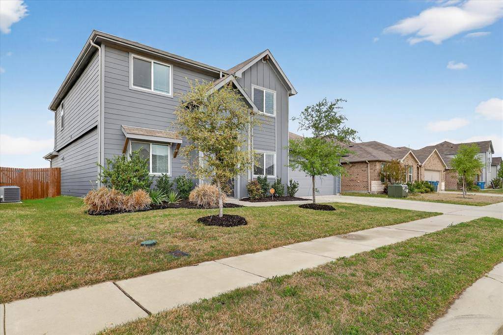 1721 Zilker Park Trail, Alvarado, TX 76009