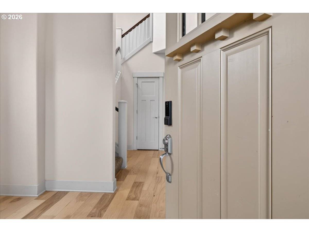 561 N DECLARATION DR, Carlton, OR 97111