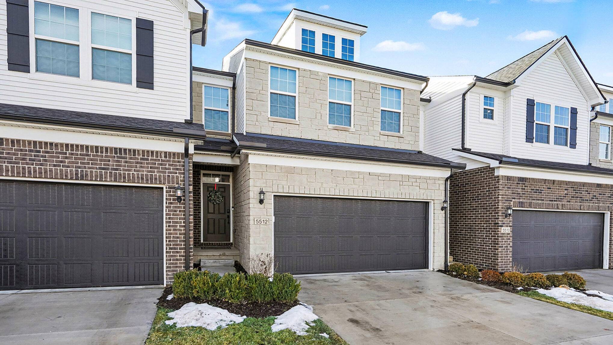 5512 E Spaniel DR, Ann Arbor Twp, MI 48108