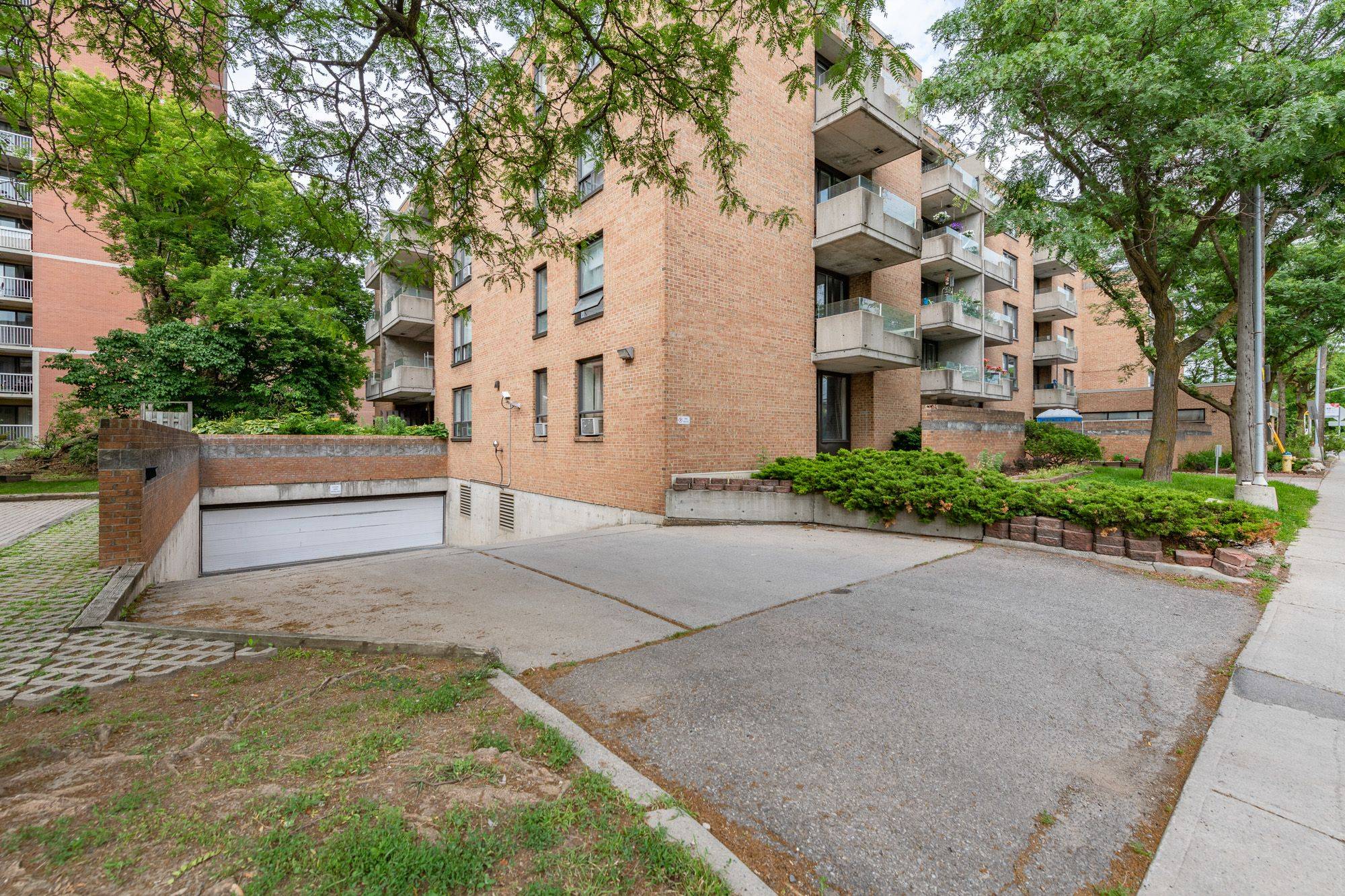 1177 Belanger AVE ##206, Billings Bridge - Riverside Park And Area, ON K1H 8N7