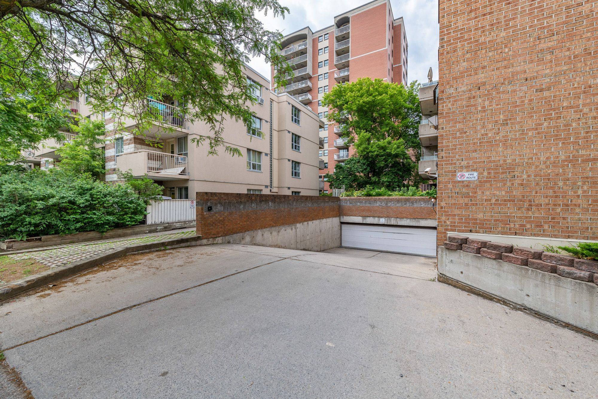 1177 Belanger AVE ##206, Billings Bridge - Riverside Park And Area, ON K1H 8N7