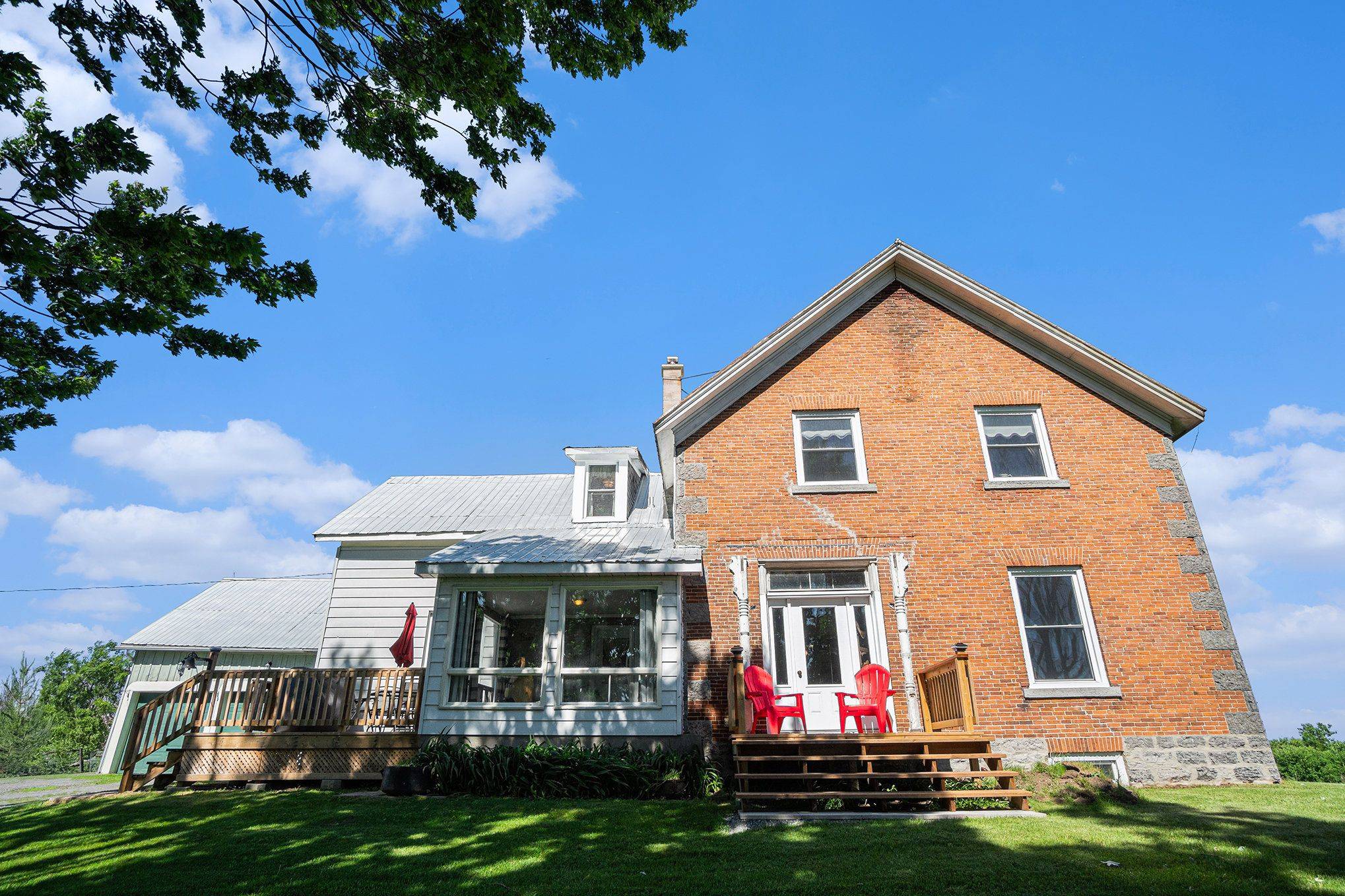 2327 31 HWY, North Dundas, ON K0C 2K0