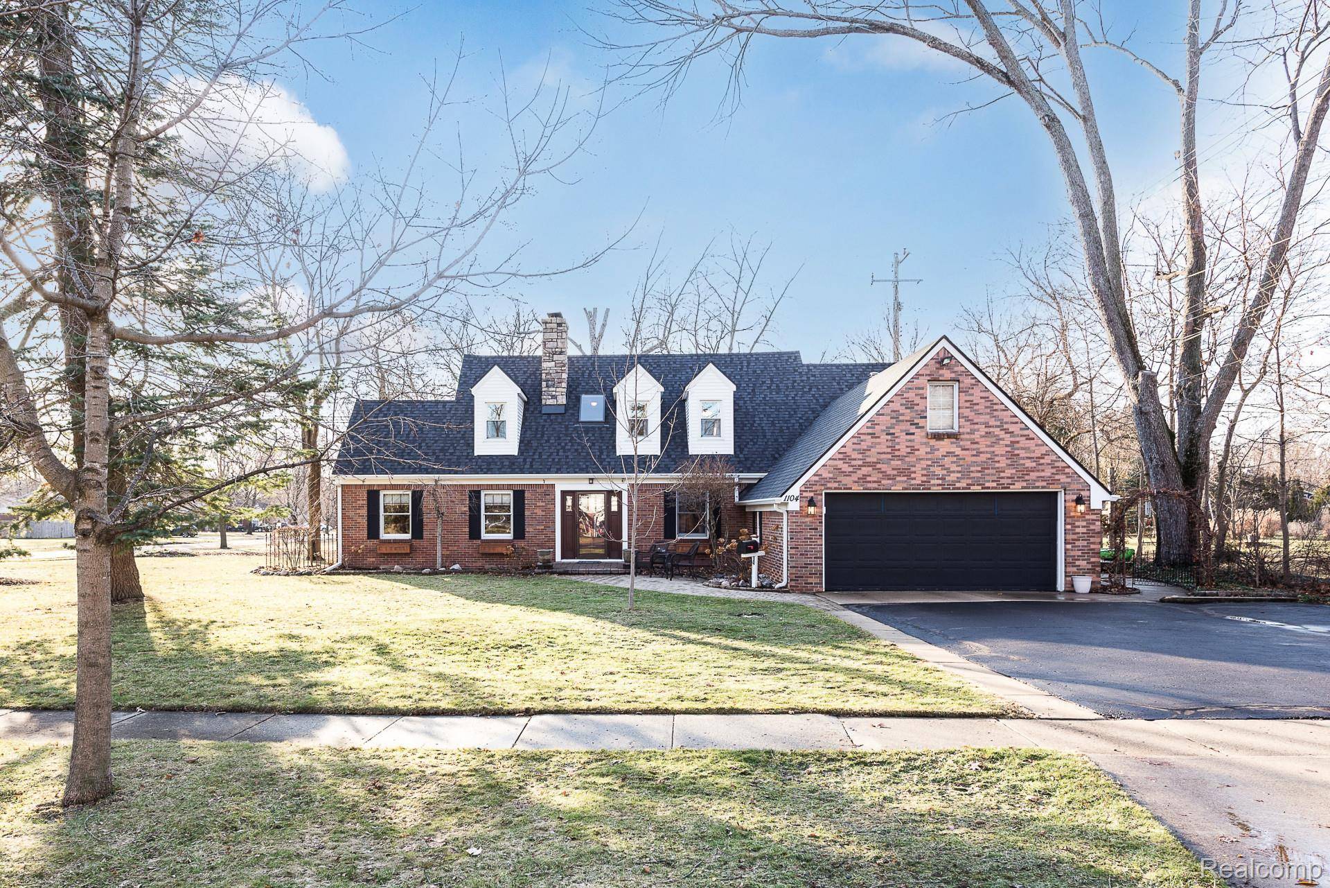 1104 Burns ST, Howell, MI 48843