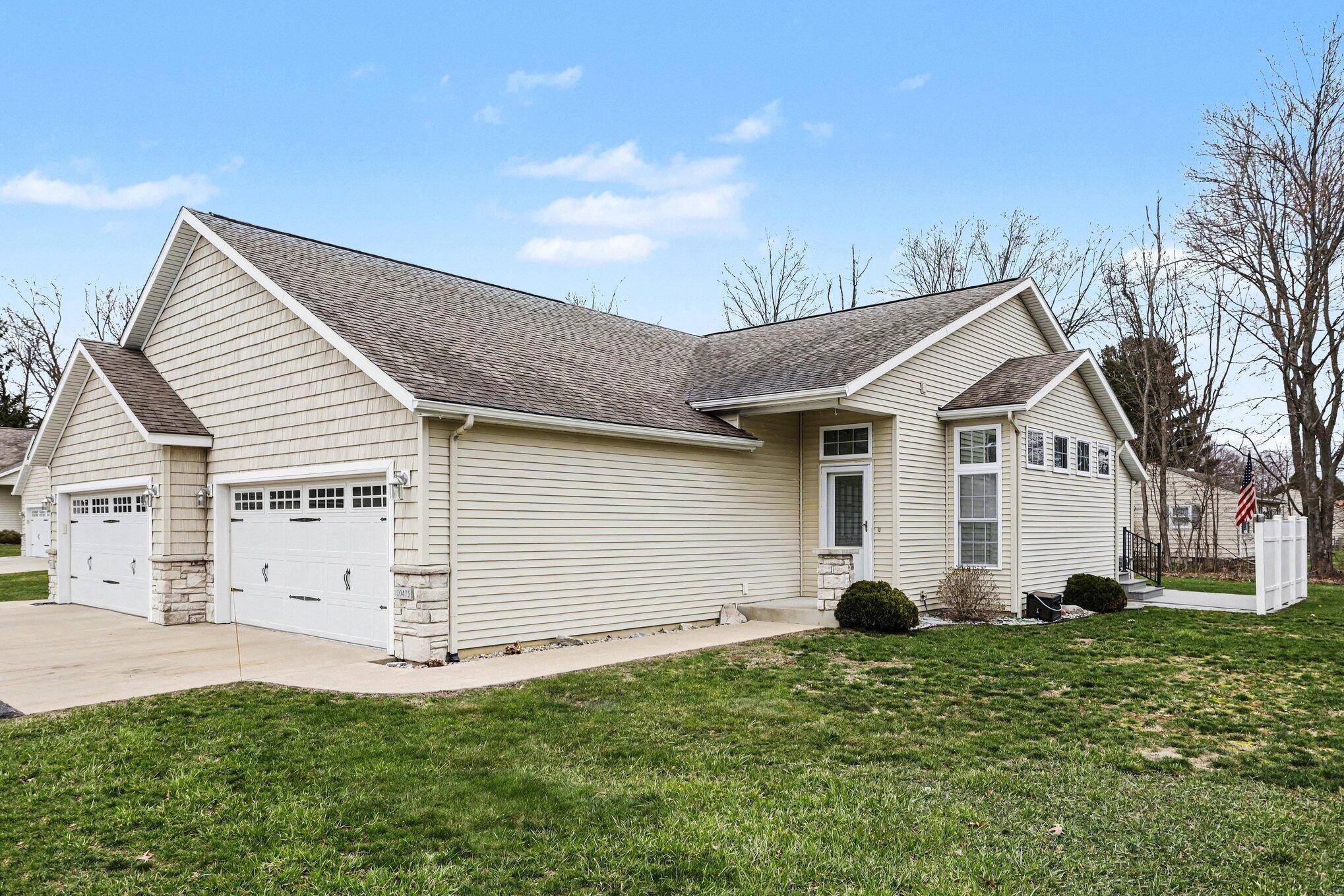 10475 Hammock CIR, Portage City, MI 49024